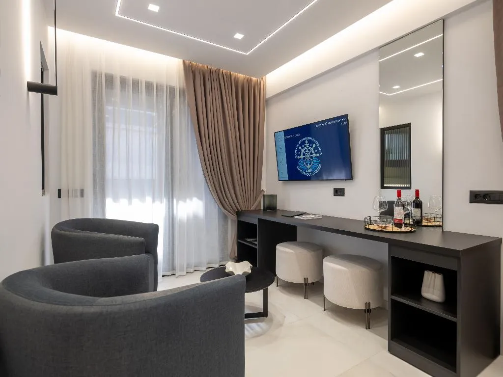 SUITE DELUXE Room, Captain Napoleon Paterakis CNP Luxurious Suites, Crete