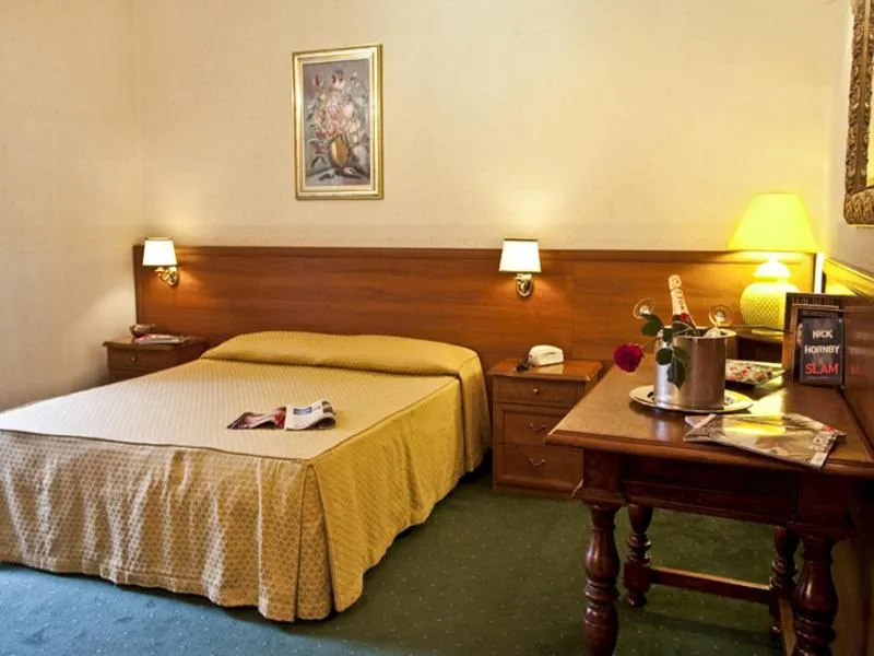 Room, Astoria Garden, Rome