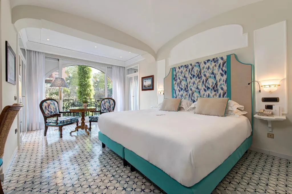 Double or Twin CLASSIC Room, Grand Hotel Royal, Naples