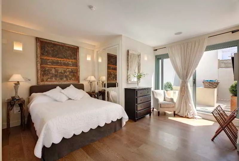 Room, Corral del Rey Hotel, Seville