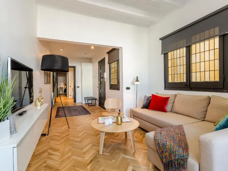 APARTMENT ONE BEDROOM WITH TERRACE Room, Urban District, Barcelona