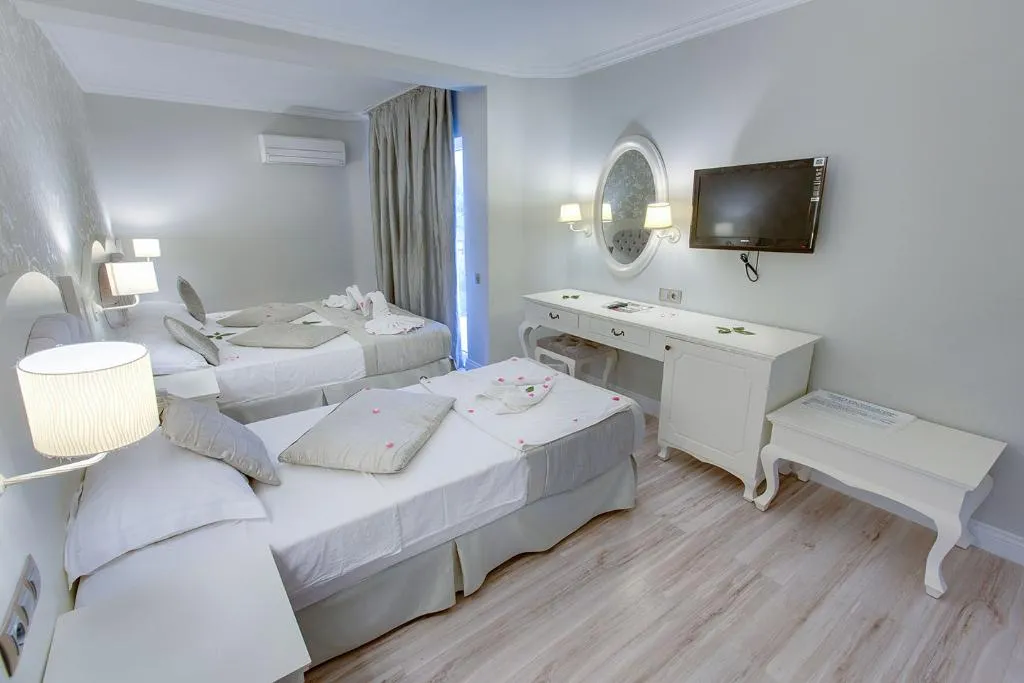 STUDIO DELUXE Room, The Pine Hill Hotel & Suites, Dalaman