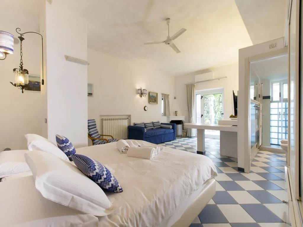 DOUBLE CLASSIC Room, I Giardini dei sensi, Naples