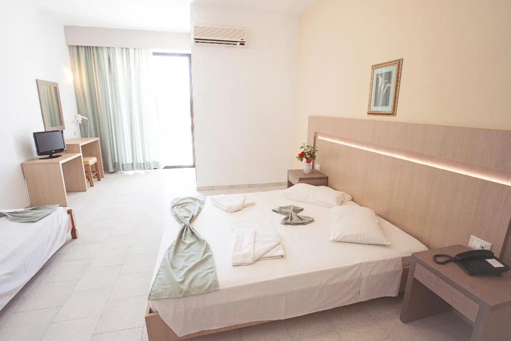 QUADRUPLE STANDARD Room, Meliton Hotel, Rhodes