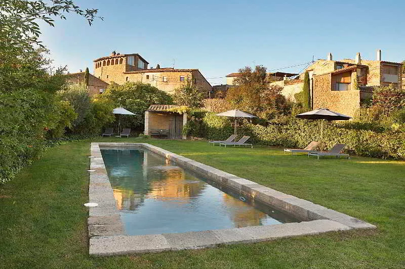 Pool, La Plaça Madremanya, Costa Brava