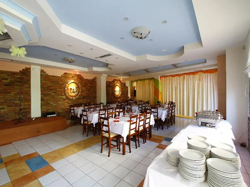 Restaurant, Bintzan Inn, Corfu
