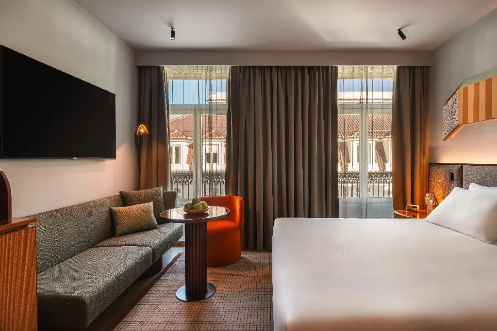 DOUBLE DELUXE Room, Andaz Lisbon, Lisbon