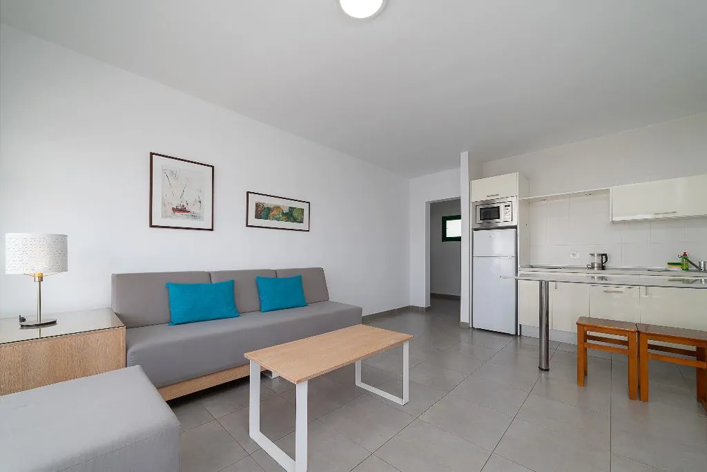 Room, Elena Apartamentos, Lanzarote