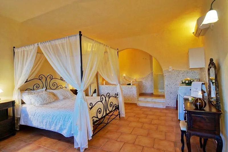 SUITE STANDARD Room, Suites of the Gods Cave Spa, Santorini