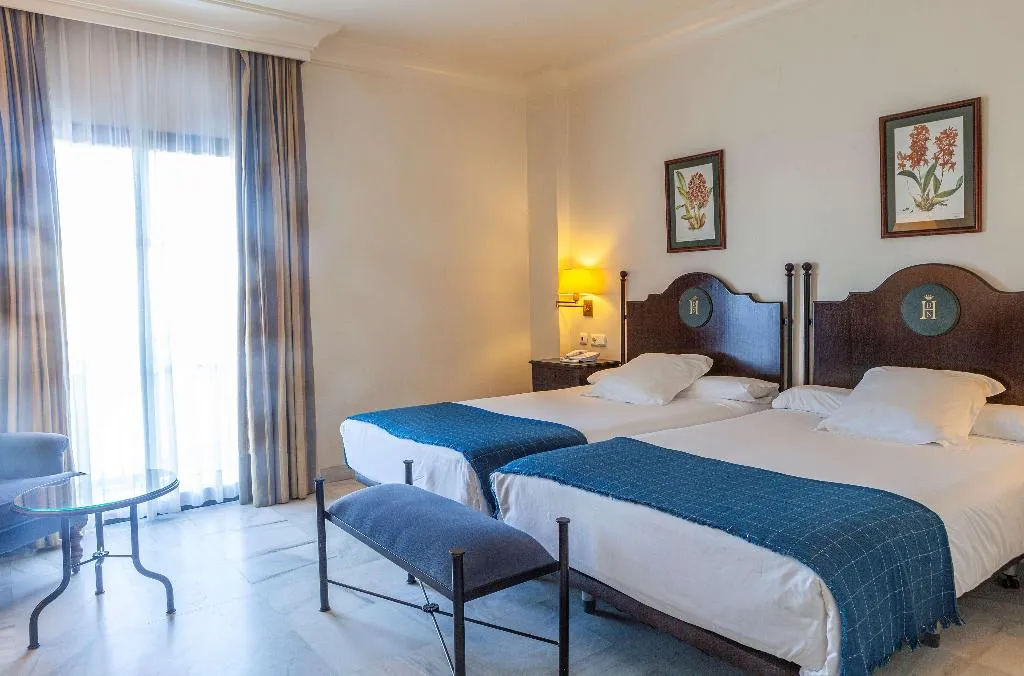 Room, Duque de Najera, Costa De La Luz