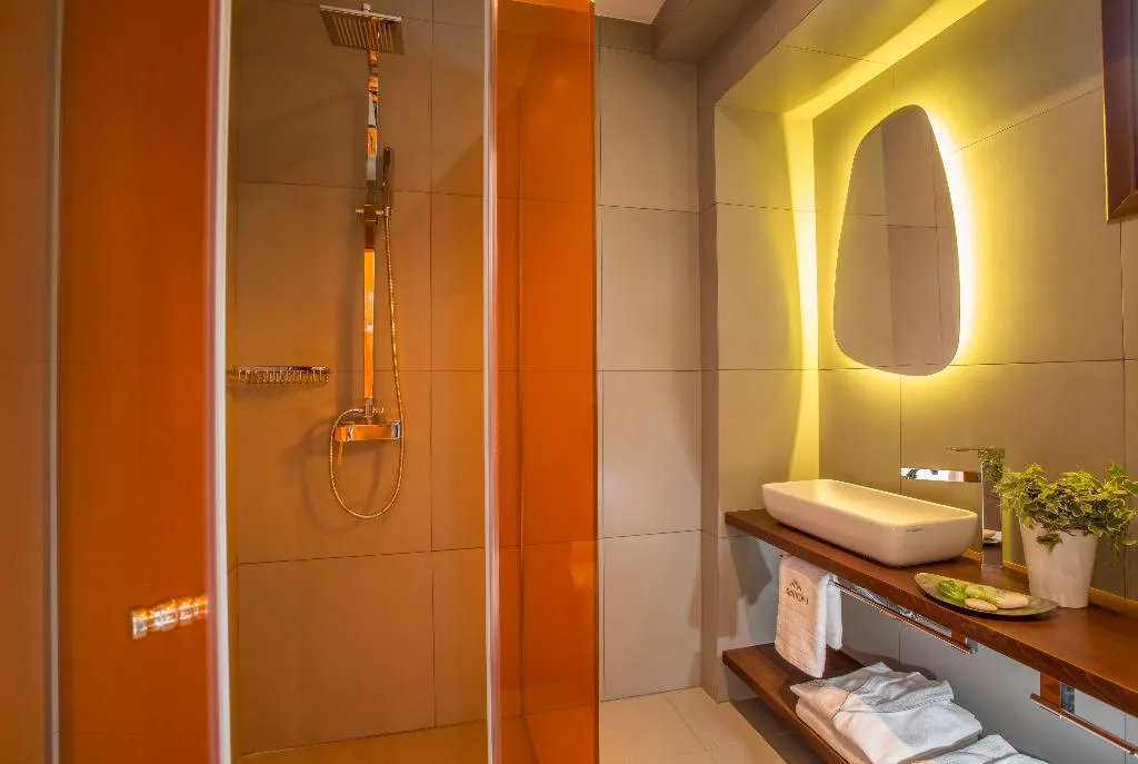 JUNIOR SUITE WITH PRIVATE POOL Room, Avaton Luxury Beach Resort Relais & Chateau, Thessaloniki