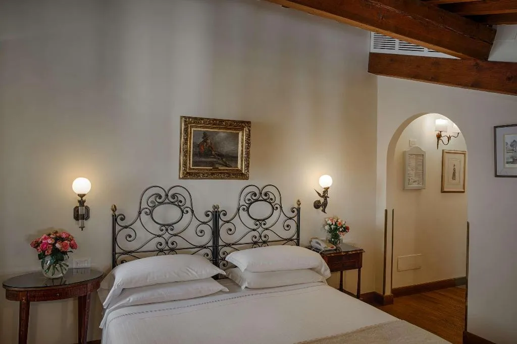 DOUBLE NON SMOKING Room, Hotel Mulino di Firenze, WorldHotels Crafted, Florence