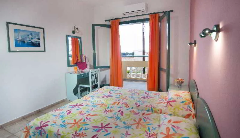 Room, Theoni Apartments, Crete