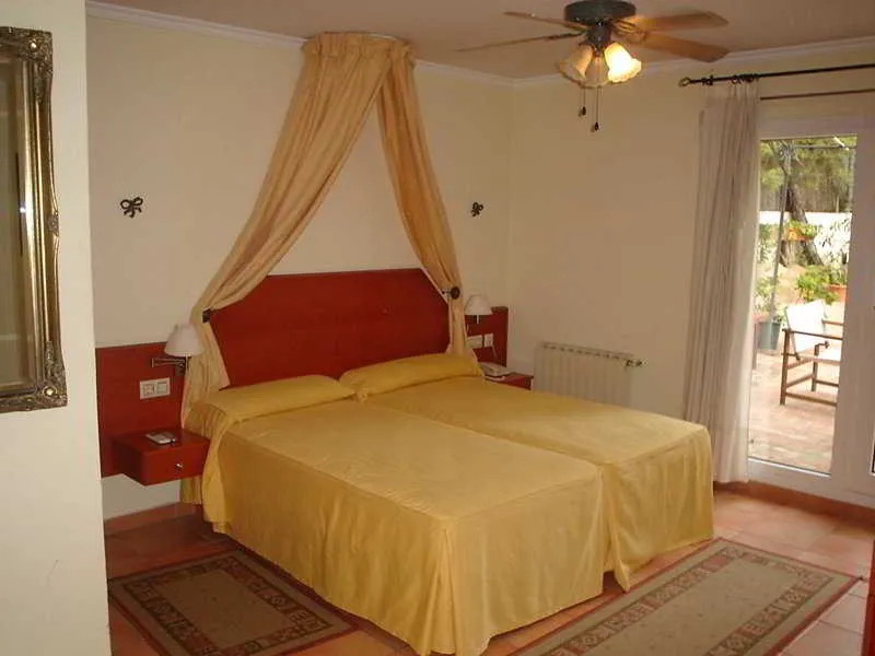 Room, Cruz de Gracia, Valencia