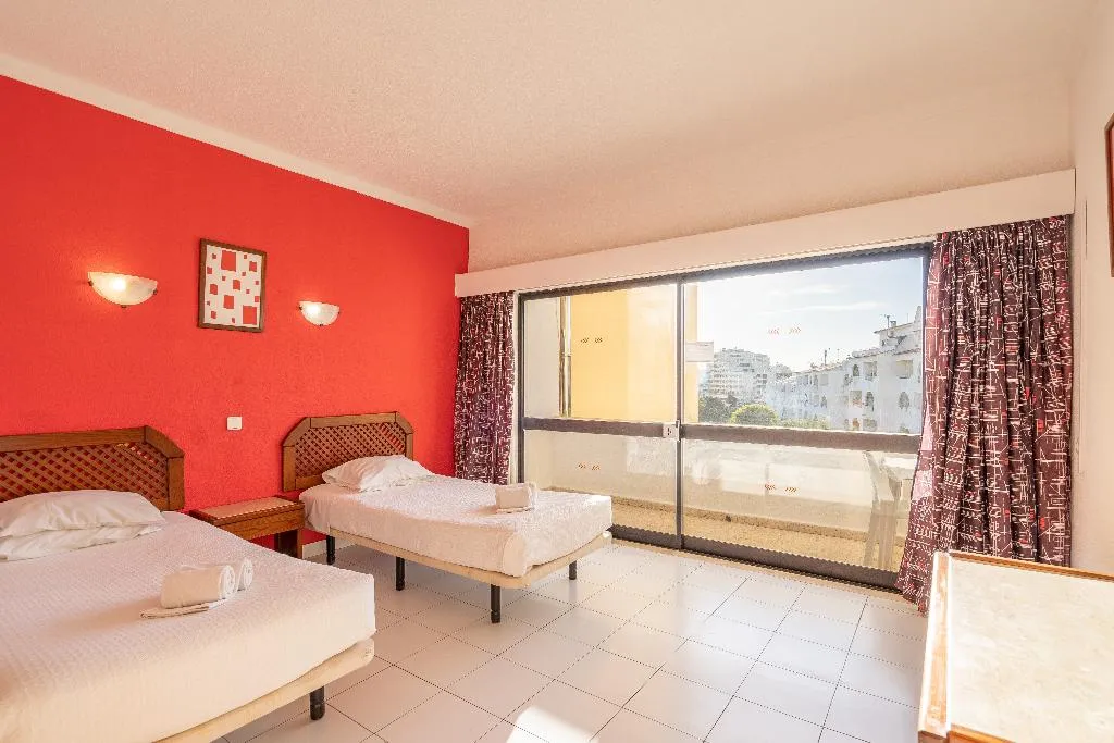 APARTMENT TWO BEDROOMS Room, Eirasol by Umbral, Algarve