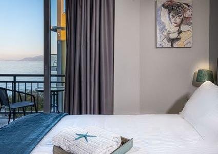 Riviera Hotel, Athens