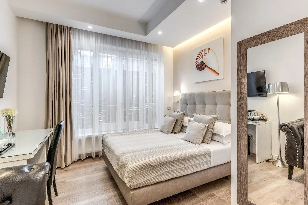 DOUBLE CLASSIC Room, Sorrento City, Naples
