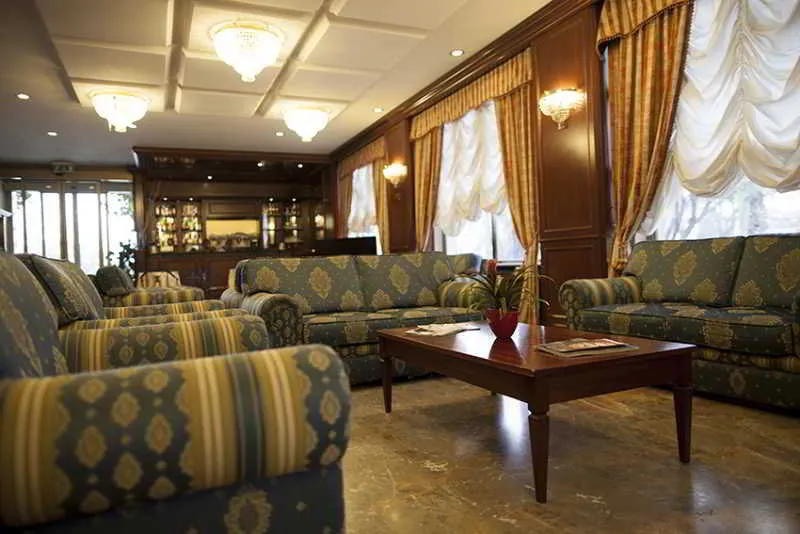 Lobby, City Caserta, Naples