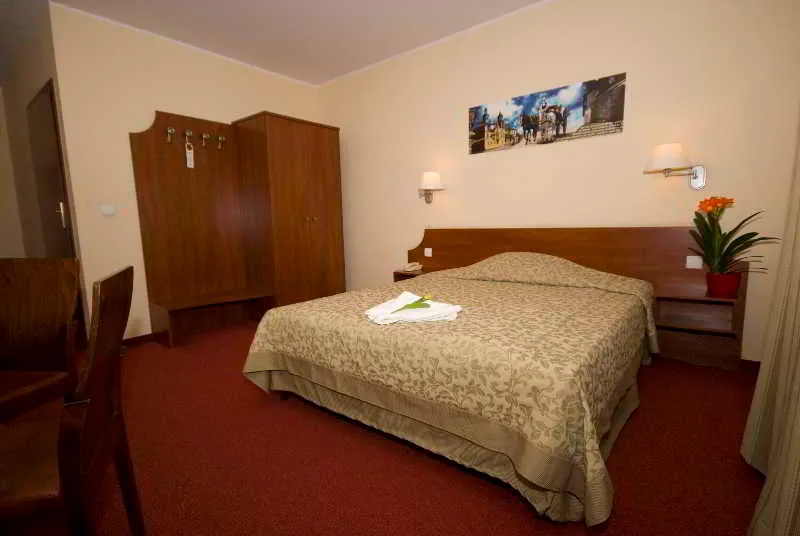 Room, Major, Krakow