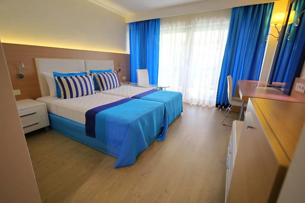 DOUBLE CLASSIC WITH BALCONY Room, AQI Pegasos World, Antalya