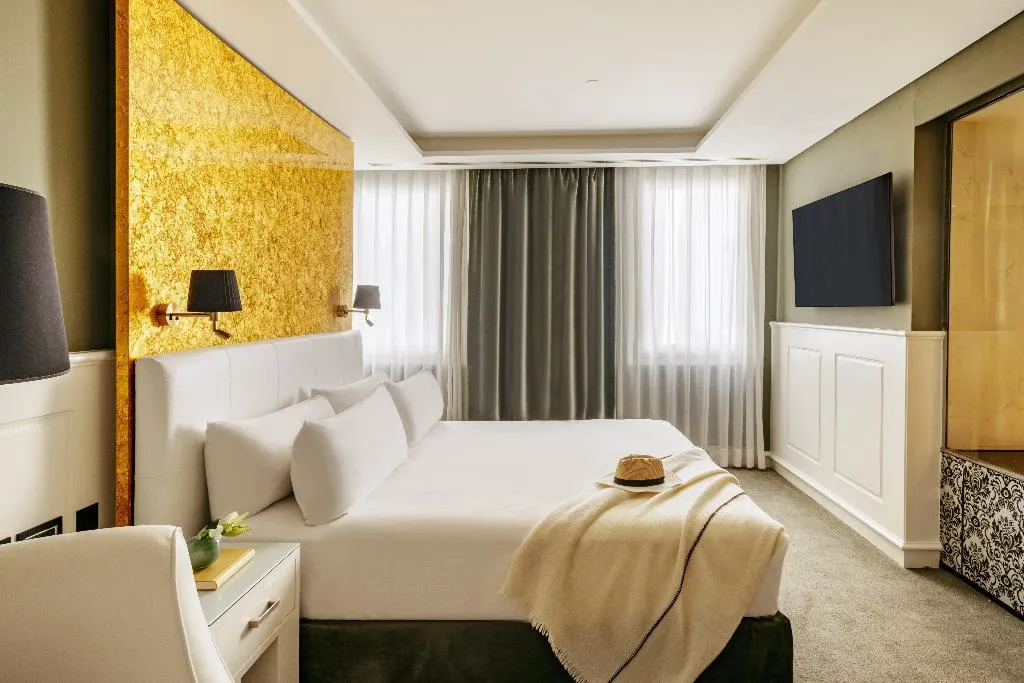 Room, Hotel Colón Gran Meliá, Seville
