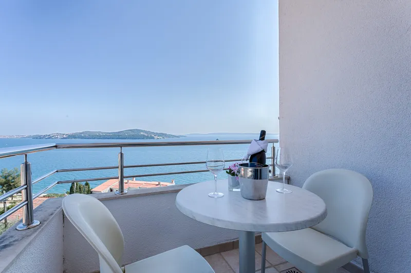 APARTMENT SEA VIEW WITH BALCONY Room, Viktorija, Split