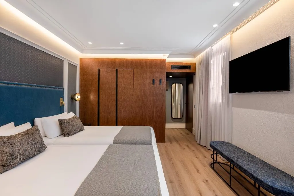 Double or Twin PREMIUM Room, Catalonia Plaza Cataluña, Barcelona