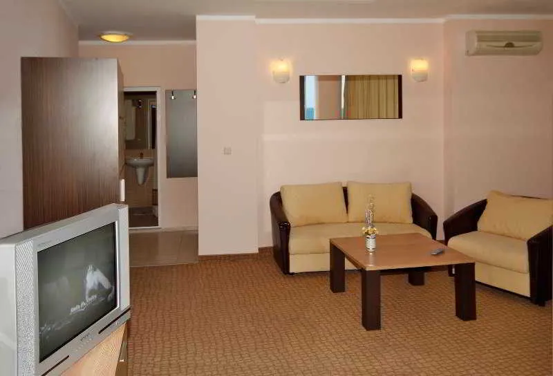 Room, Bijou, Bourgas
