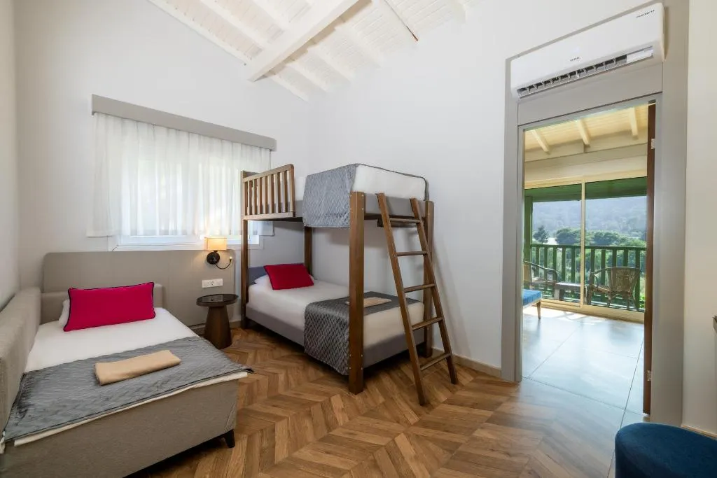 Room, Crystal Flora Pearl Collection, Antalya