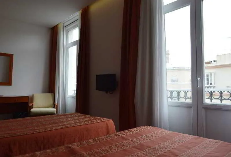 TRIPLE STANDARD Room, De Francia Y Paris, Costa De La Luz