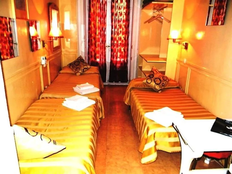 General view, OYO Hostal La Fontana, Madrid