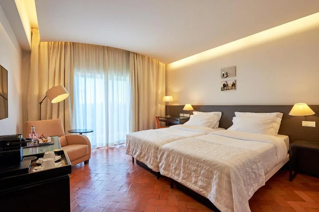 Room DELUXE POOL VIEW Room, Penina Hotel & Golf - Portimao, Algarve
