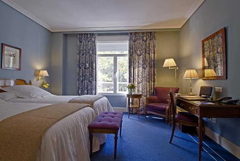 TRIPLE STANDARD Room, Wellington Hotel & Spa Madrid, Madrid