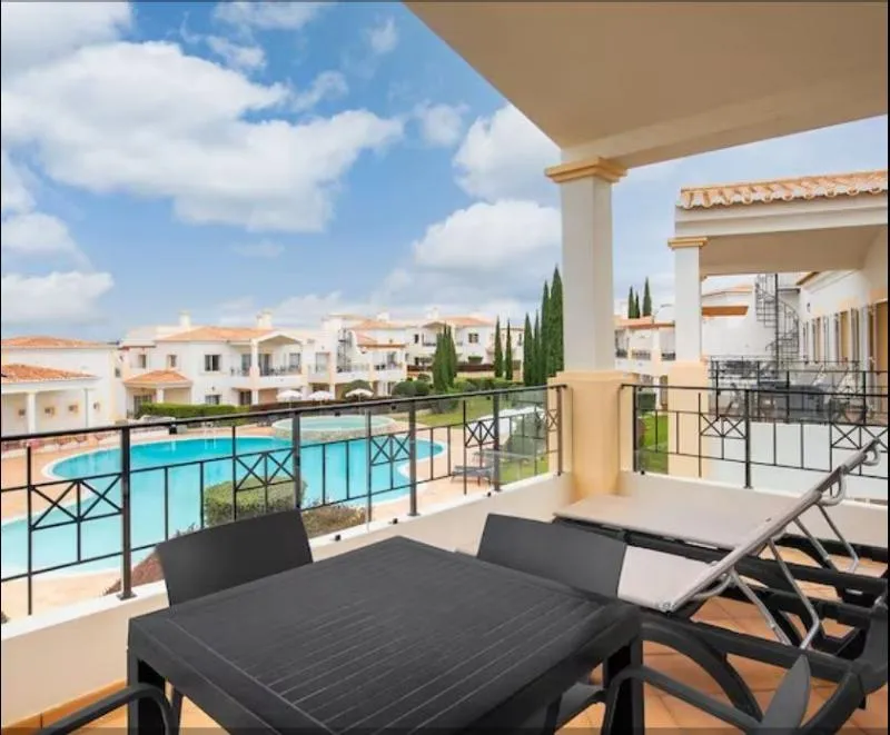 TOWNHOME POOL VIEW Room, NAU Salema Beach Village, Algarve