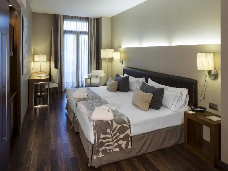 DOUBLE SUPERIOR Room, Catalonia Ramblas, Barcelona