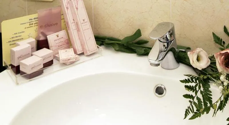 TRIPLE CLASSIC Room, Fashion Hotel, Rome