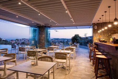 Amira Skiathos, Skiathos