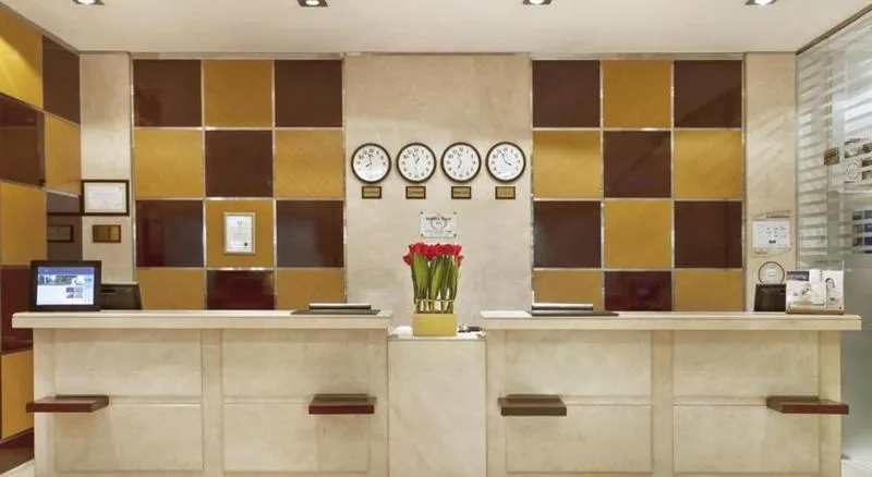 Lobby, Golden Tulip Sharjah, Dubai