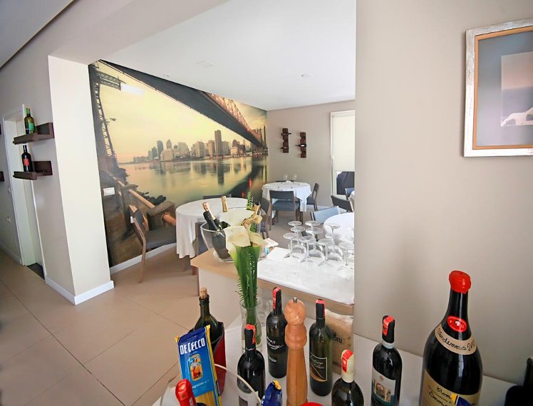 Image, Hotel Nika, Kavaje