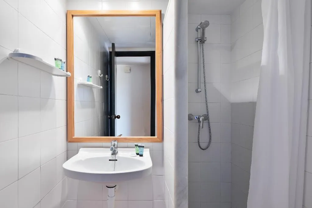 APARTMENT CAPACITY 4 TWO BEDROOMS Room, Apartaments Golf By La Costa Resort, Costa Brava