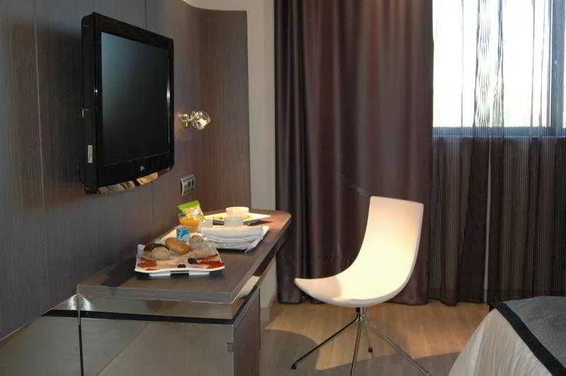 DOUBLE STANDARD Room, Santos Maydrit Airport, Madrid