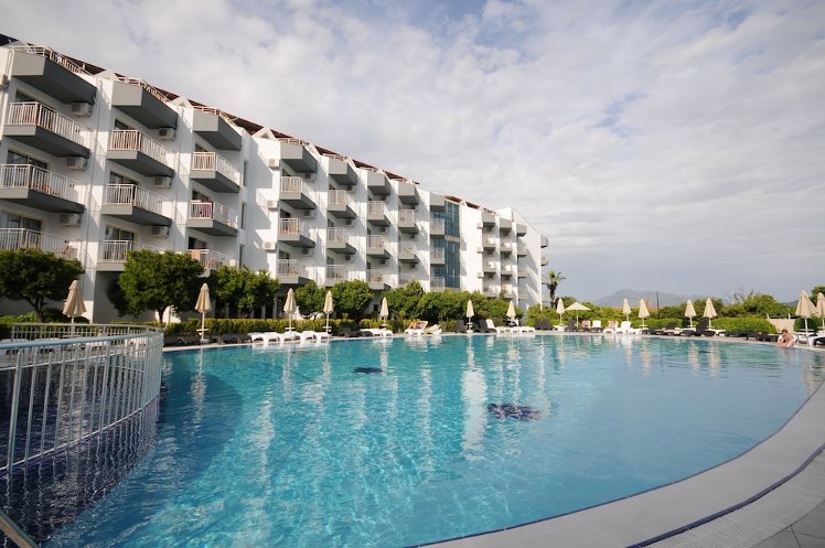 Caprice Beach Hotel instead of Luna Beach Deluxe Hotel, Dalaman