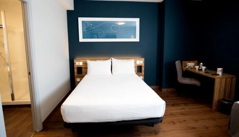FAMILY ROOM CAPACITY 3 Room, Travelodge Madrid Metropolitano, Madrid