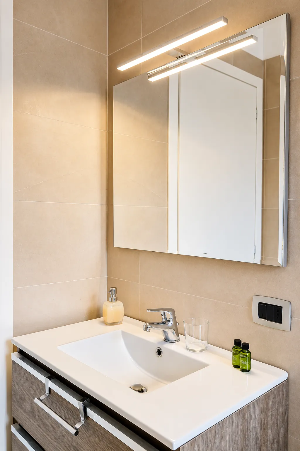 APARTMENT EXECUTIVE Room, Style Homes, Milan
