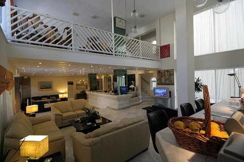 Lobby, Liberty CRE, Crete
