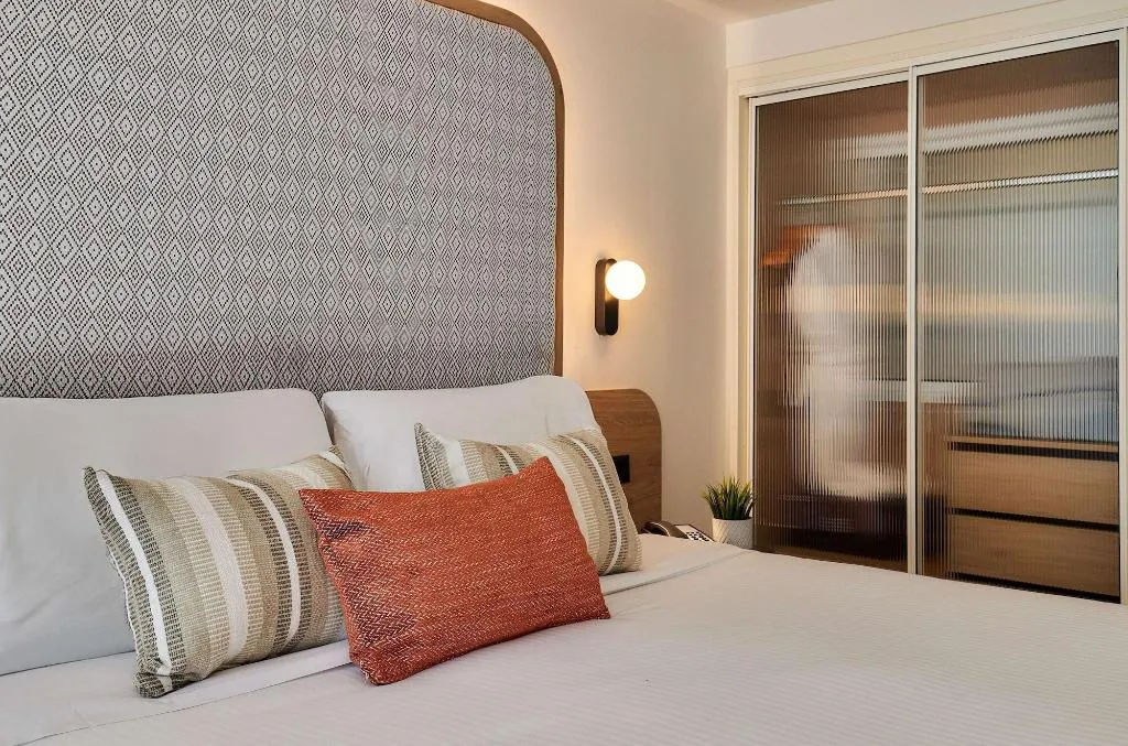 Room, Enorme Santanna Island, Crete