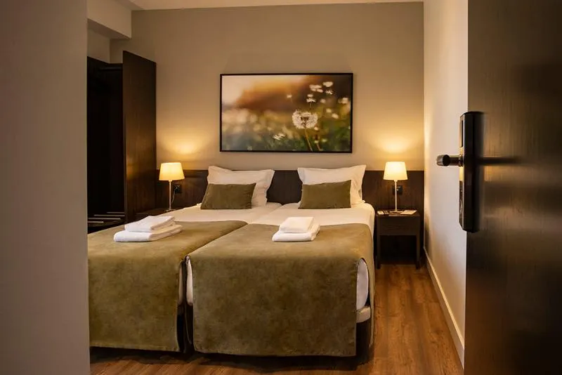 TWIN BASIC Room, Riversuites, Porto