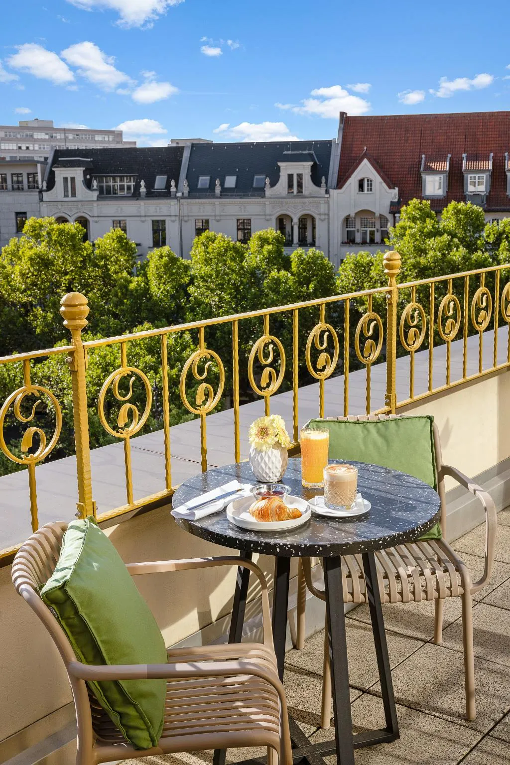 SUITE WITH BALCONY Room, Vignette Collection Bristol Berlin, Berlin
