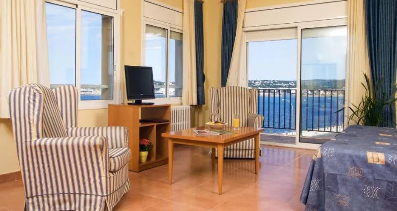 Room, Nieves Mar, Costa Brava