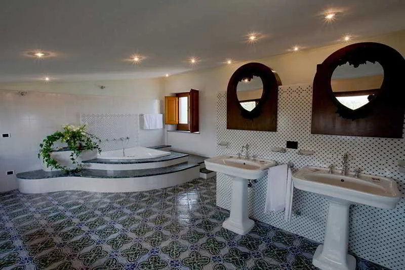 Sports and Entertainment, Relais Sea Star, Naples
